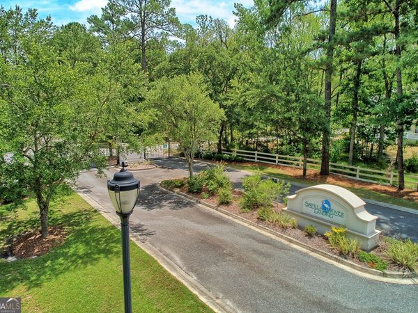 131 Settlers Trail, Woodbine, GA 31569