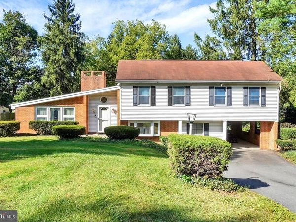 4174 WILSHIRE DRIVE, YORK, PA 17402
