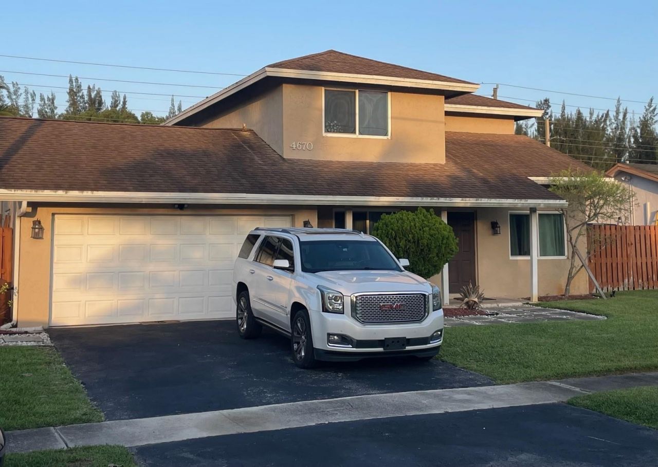 4670 NW 113th Avenue, Sunrise, FL 33323 Photo