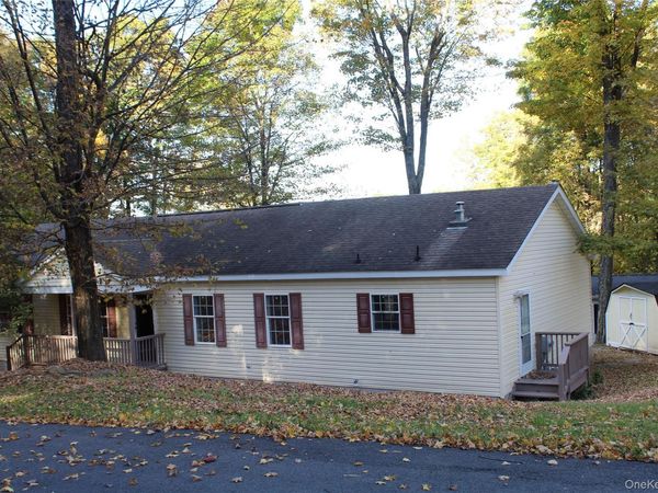 15 Curving Hill , Unionville, NY 10988