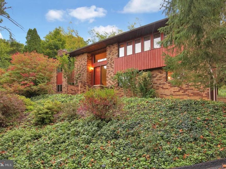 340 Mountain View Road, Reading, PA 19607 Main Photo