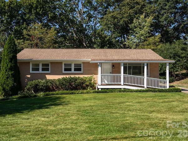 23 Wagon Road, Asheville, NC 28805