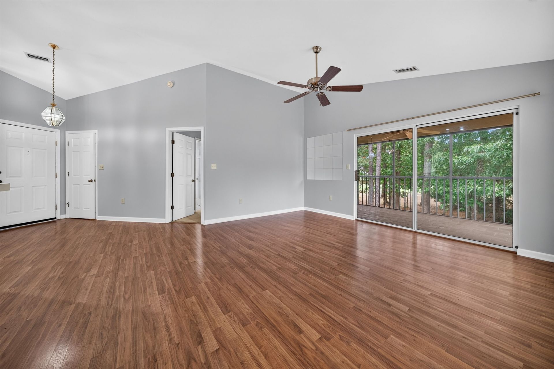 208 Pipers Ln.  Photo 35