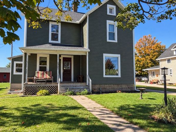 721 S Logan Street , Lena, IL 61048