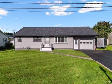 612 Park Lane Dr, Herkimer, NY 13350