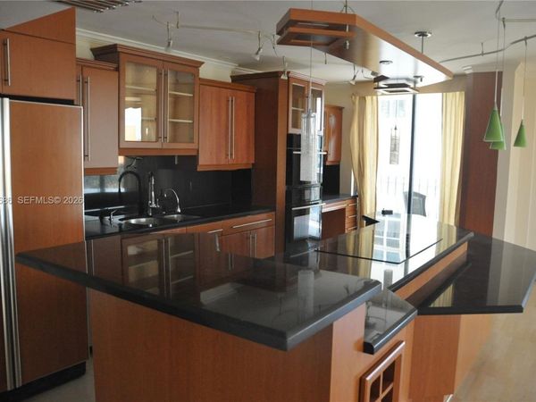 8877 Collins Ave , Unit 507, Surfside, FL 33154
