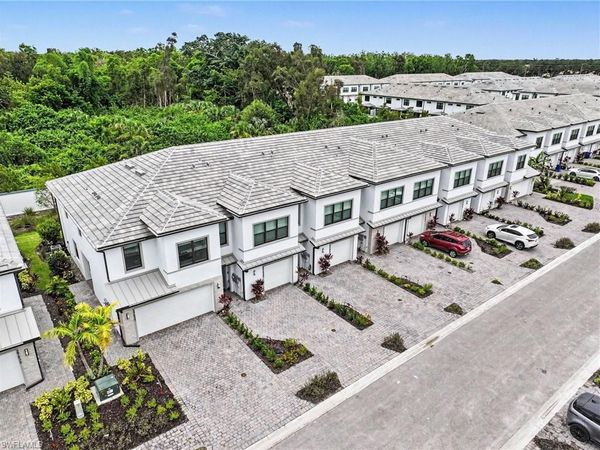 27837 Solis Grande DR, BONITA SPRINGS, FL 34135