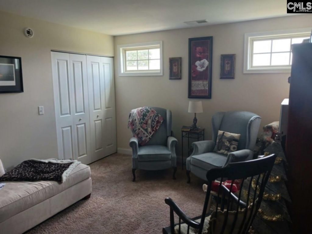 48 Rugar Drive Photo 10