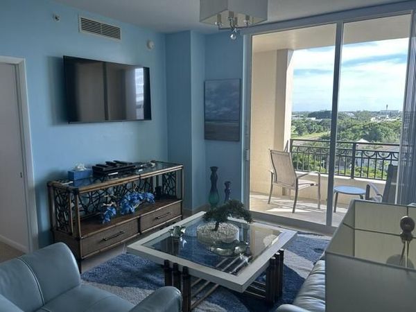 550 OKEECHOBEE Boulevard, Unit 725, West Palm Beach, FL 33401
