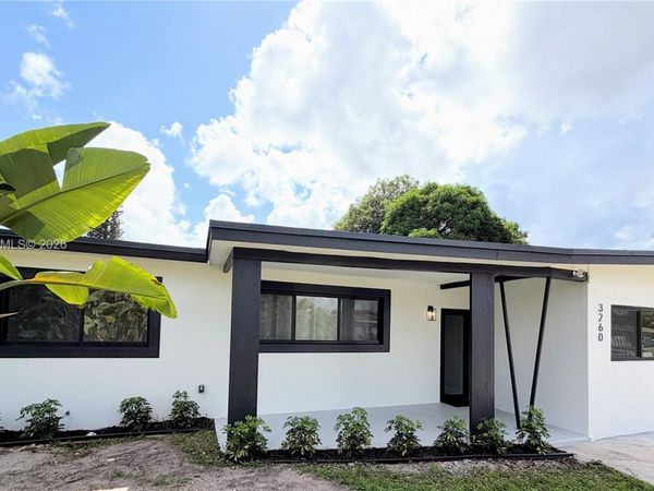 3260 NW 4th St , Lauderhill, FL 33311