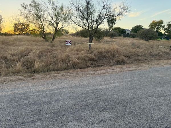 304 Red Wine , Horseshoe Bay, TX 78657