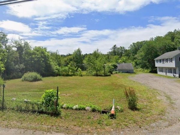 37 Oak St, East Bridgewater, MA 02333