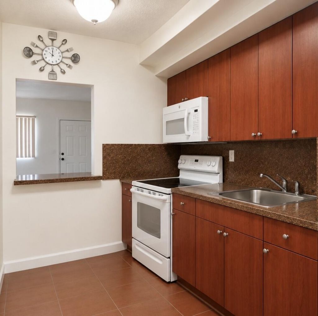 11 SW 52nd Avenue, Unit 7B, Miami, FL 33134 Photo