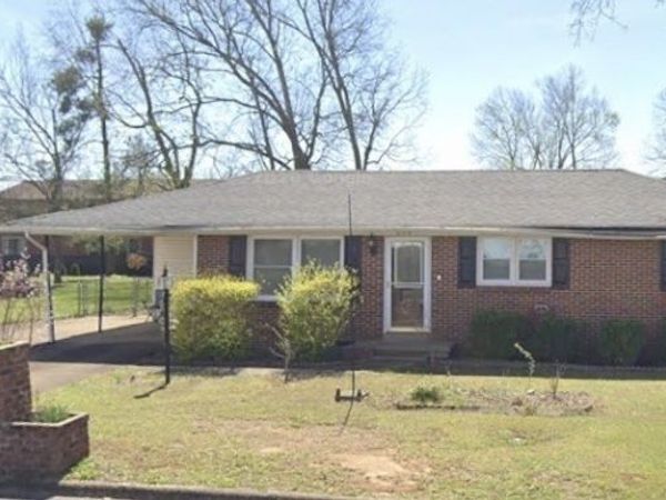 205 Jackson St , Lawrenceburg, TN 38464