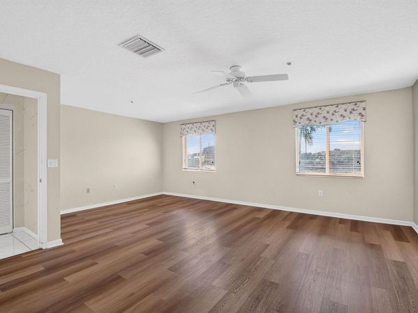 5952 Regal Glen Drive, Unit 203, Boynton Beach, FL 33437