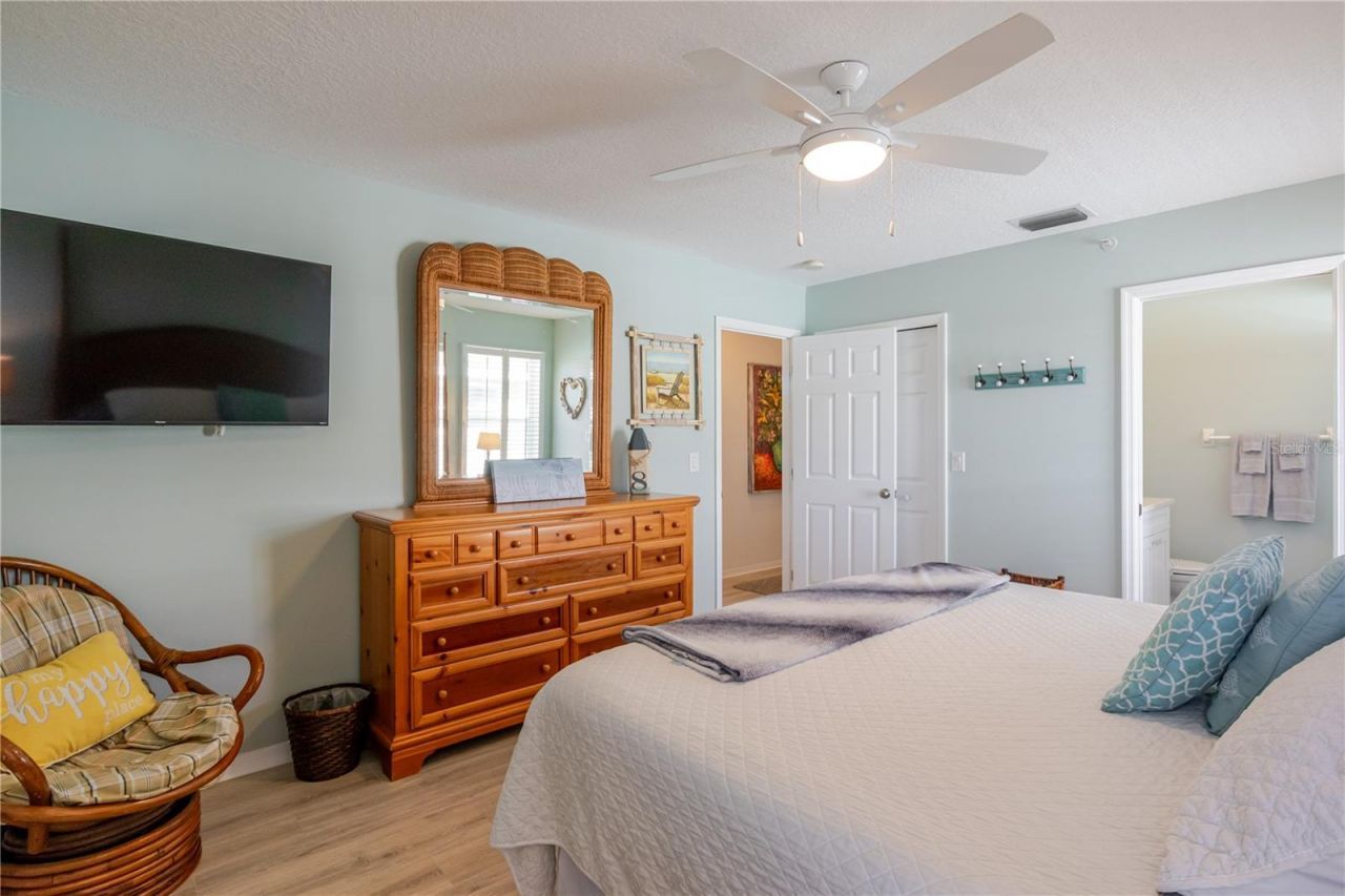 1904 Gulf Boulevard, Unit D, Indian Rocks Beach, FL 33785 Photo