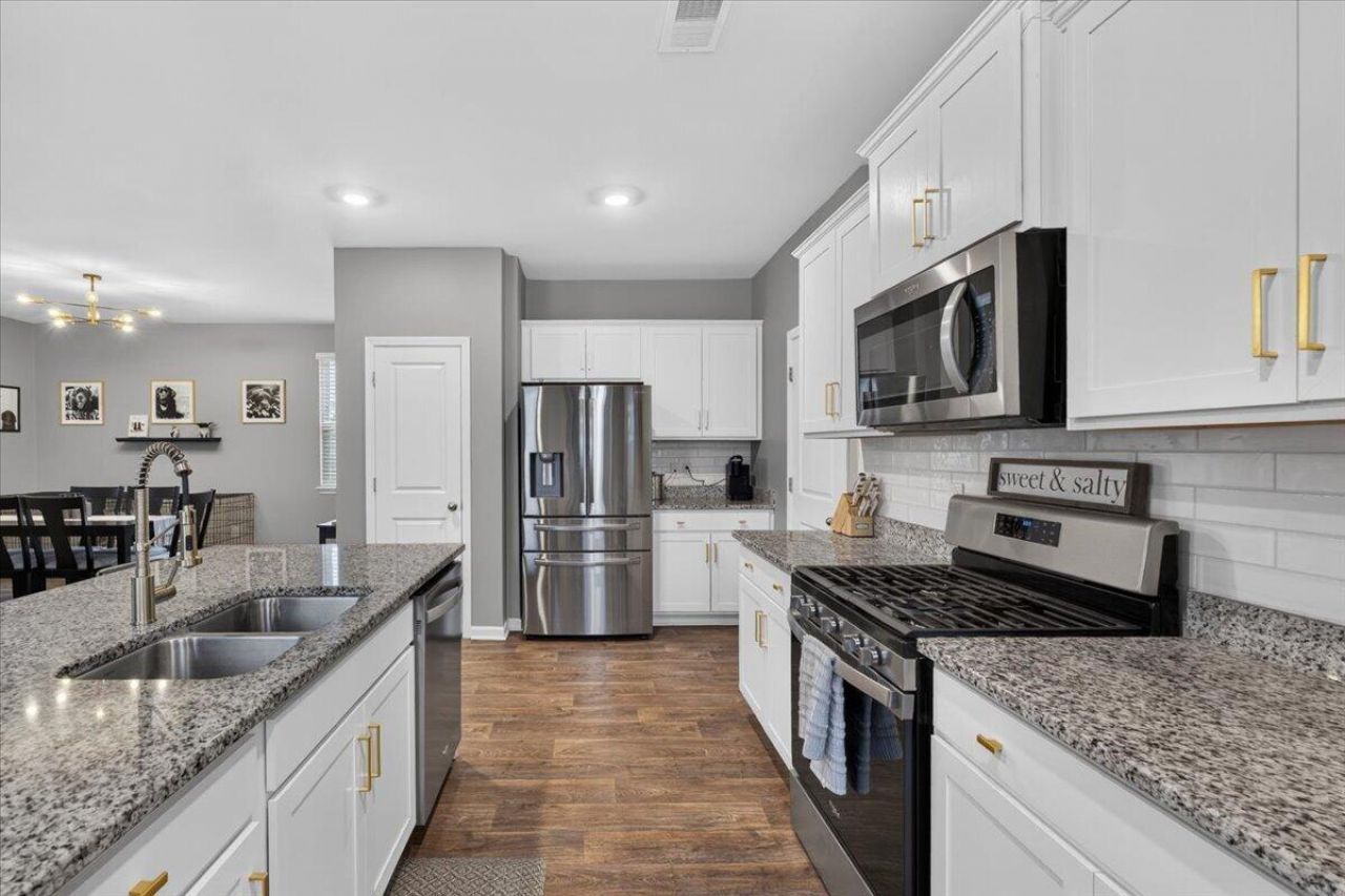 225 Sedona Drive Photo 12