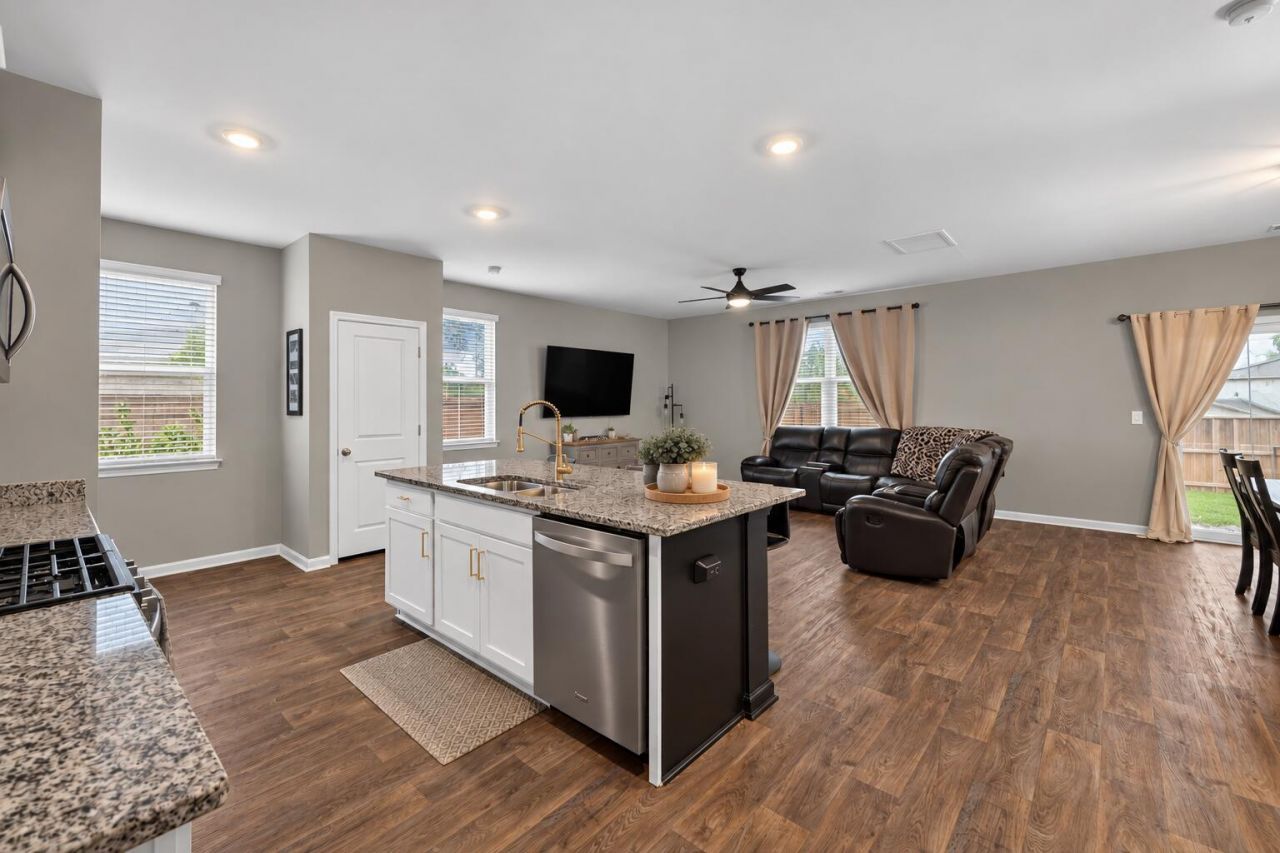 225 Sedona Drive Photo 13