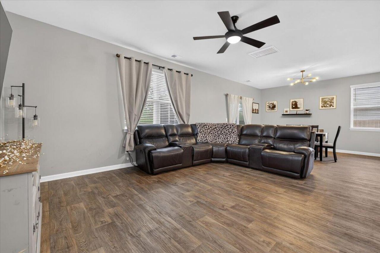 225 Sedona Drive Photo 6