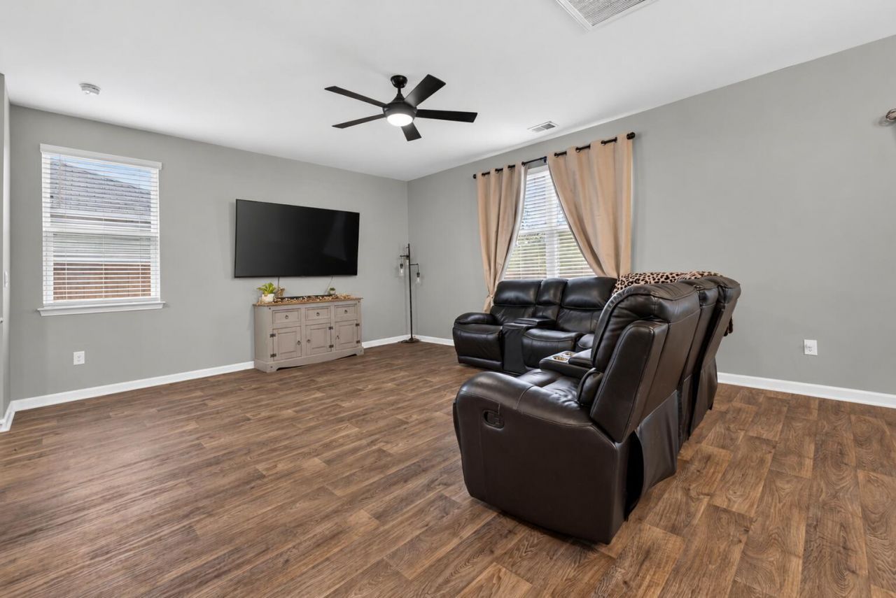 225 Sedona Drive Photo 8