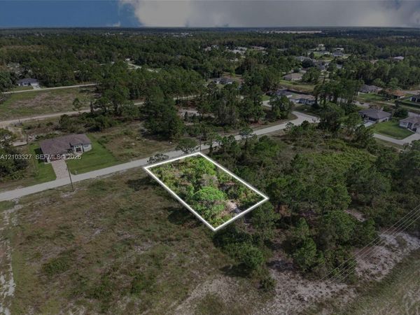 846 Burns Ave S , Lehigh Acres, FL 33974