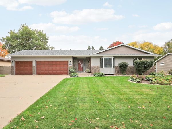 624 Hennes Avenue, Shakopee, MN 55379