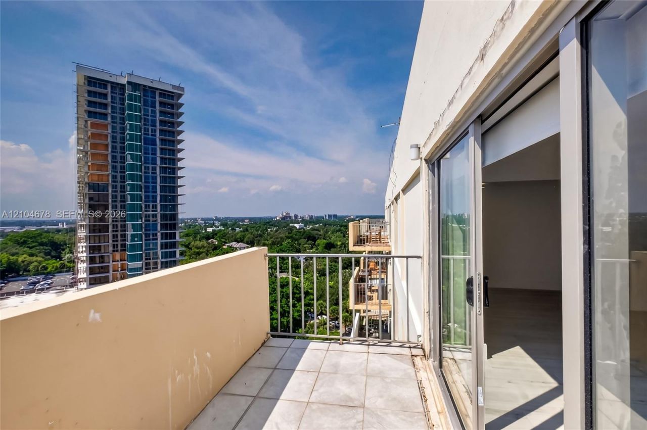 880 NE 69th St , Unit 14H, Miami, FL 33138 Photo