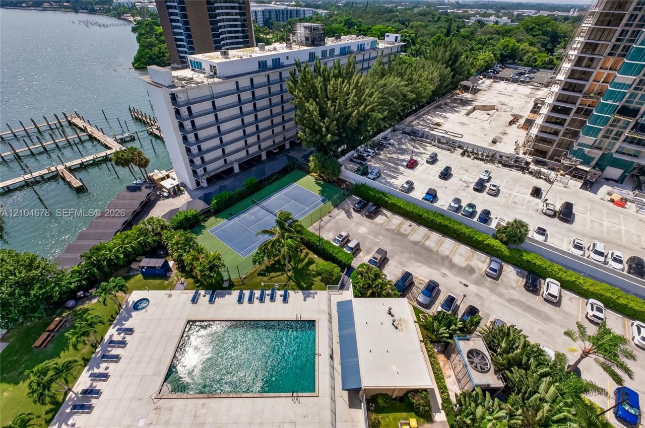 880 NE 69th St , Unit 14H, Miami, FL 33138 Photo