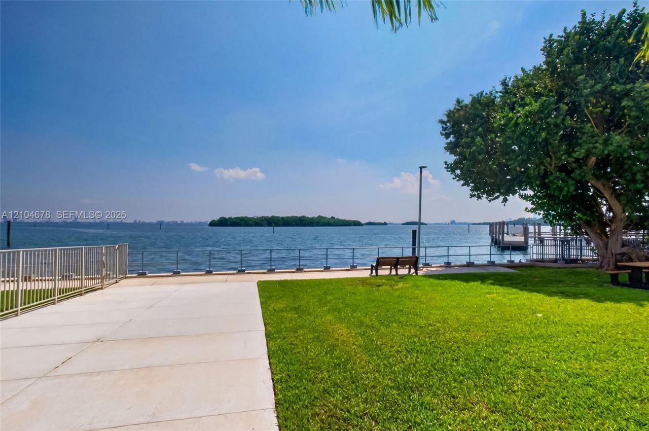 880 NE 69th St , Unit 14H, Miami, FL 33138 Photo