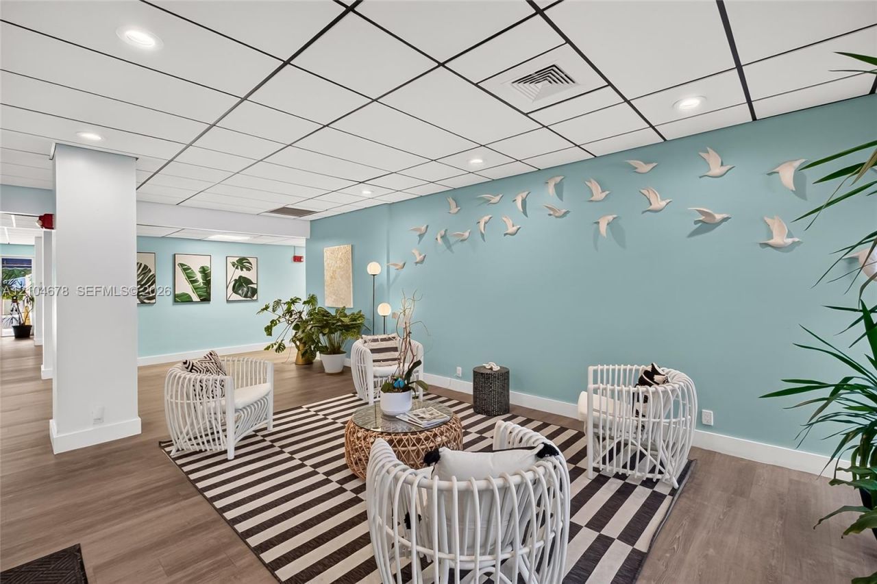 880 NE 69th St , Unit 14H, Miami, FL 33138 Photo