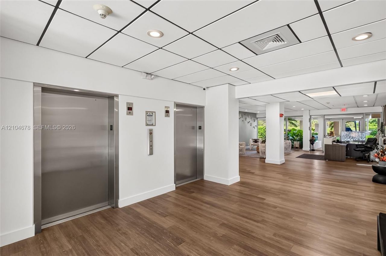 880 NE 69th St , Unit 14H, Miami, FL 33138 Photo