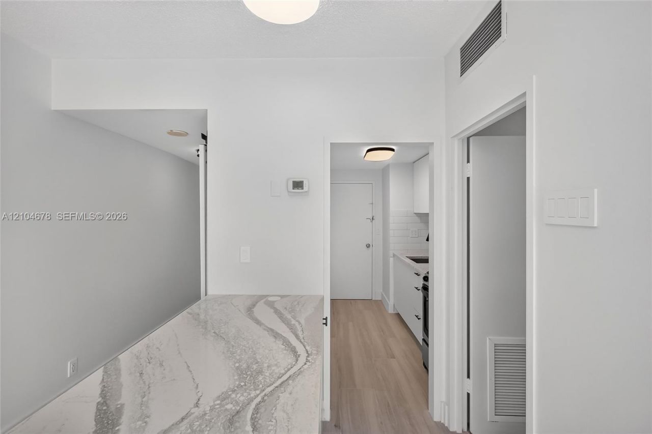 880 NE 69th St , Unit 14H, Miami, FL 33138 Photo