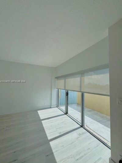 880 NE 69th St , Unit 14H, Miami, FL 33138 Photo