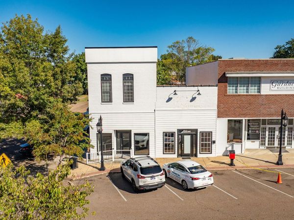 25 N Court Square , Brownsville, TN 38012