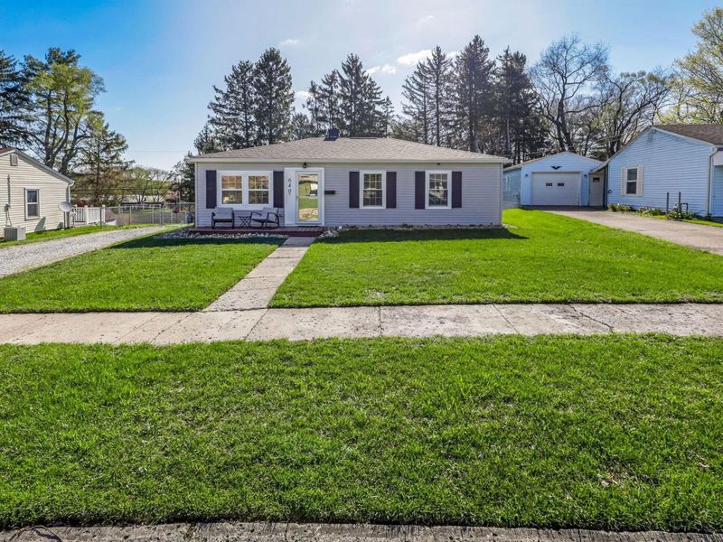 640 N Shoshone Drive , Lancaster, OH 43130 Photo 3