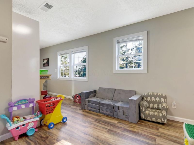 640 N Shoshone Drive , Lancaster, OH 43130 Photo 9