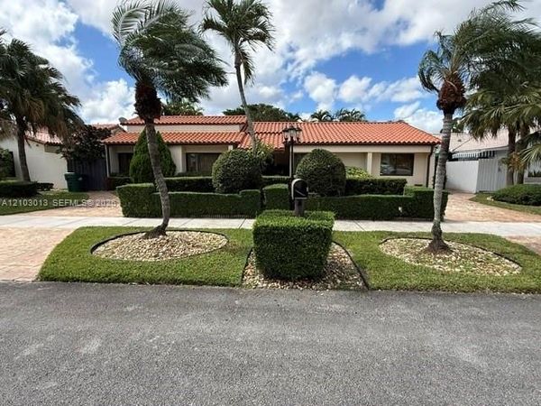 2230 SW 131st Pl , Miami, FL 33175