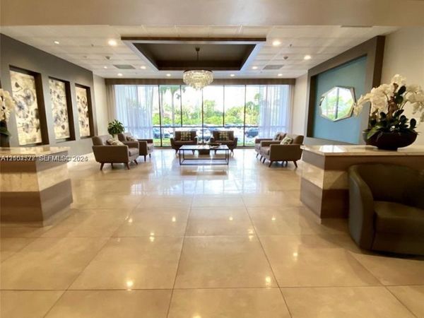 3701 N Country Club Dr , Unit 508, Aventura, FL 33180