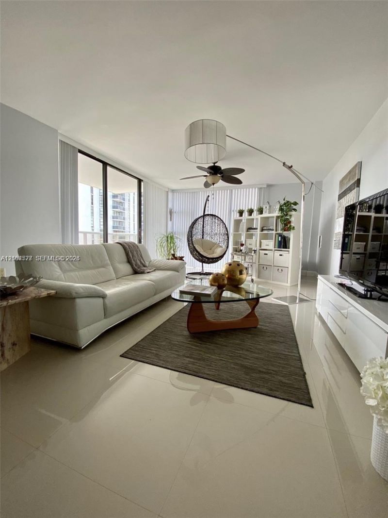 3701 N Country Club Dr , Unit 508, Aventura, FL 33180 Photo