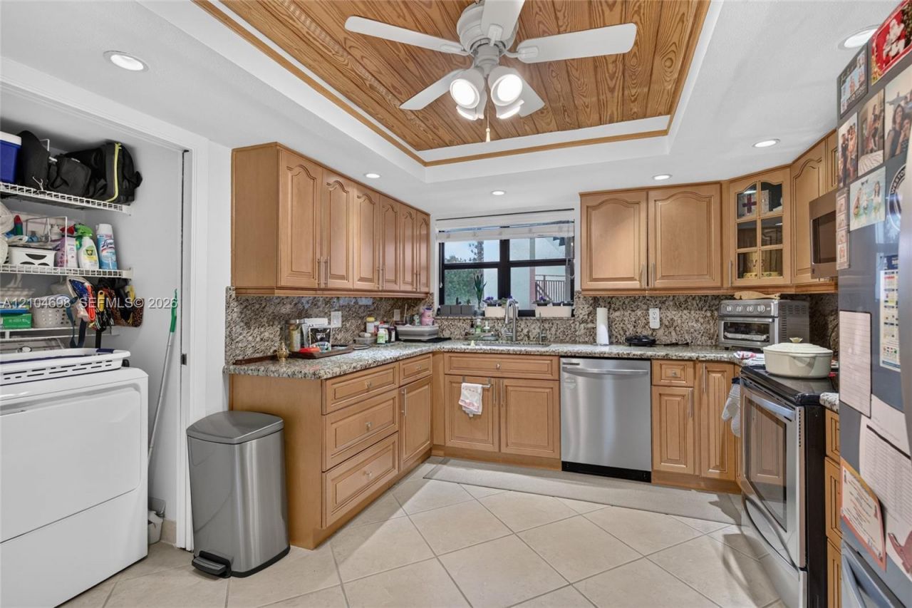 16051 Blatt Blvd , Unit 106, Weston, FL 33326 Photo