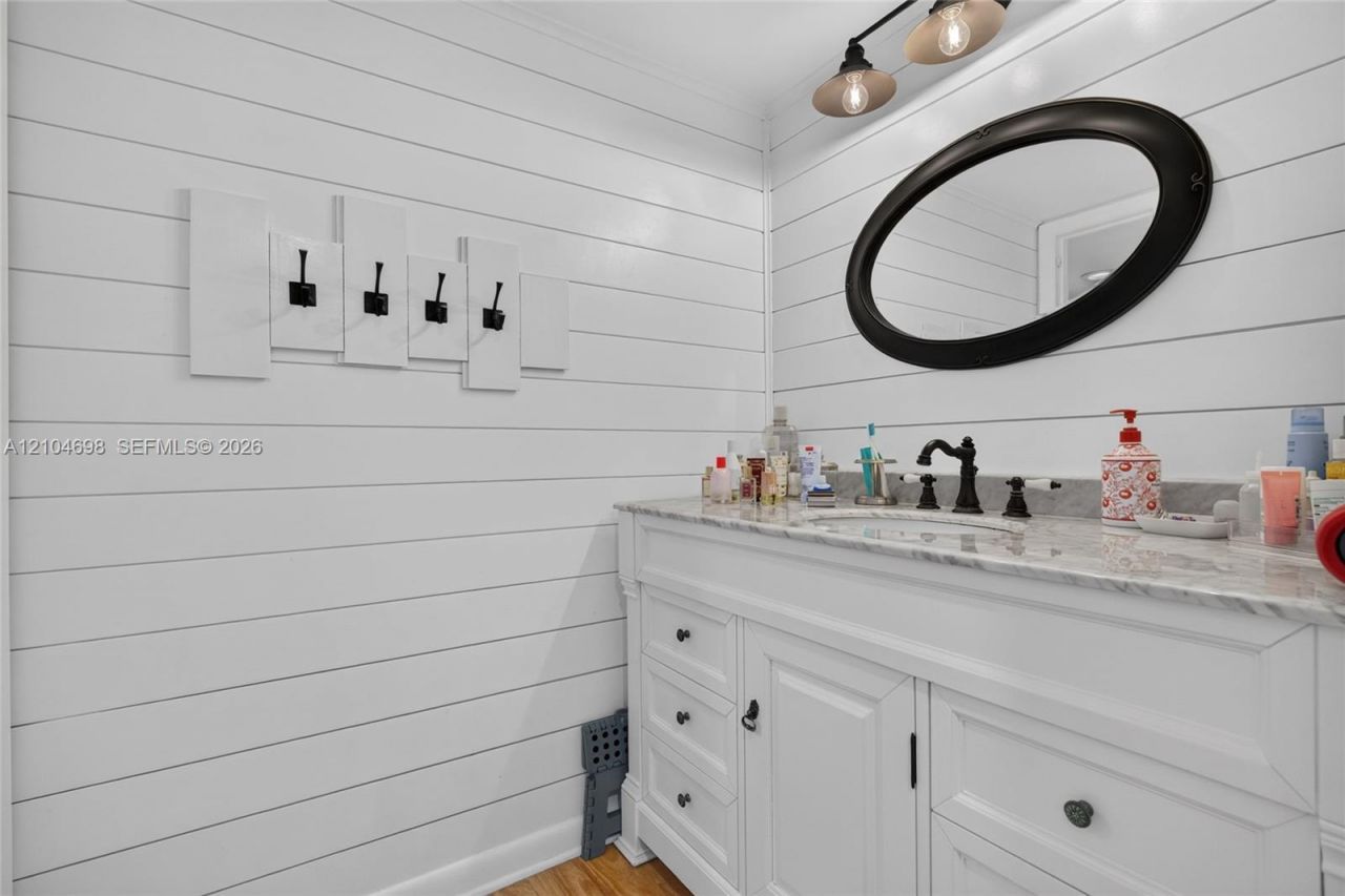 16051 Blatt Blvd , Unit 106, Weston, FL 33326 Photo