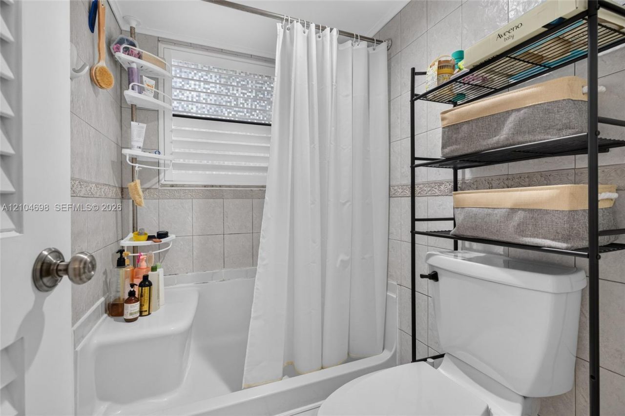 16051 Blatt Blvd , Unit 106, Weston, FL 33326 Photo