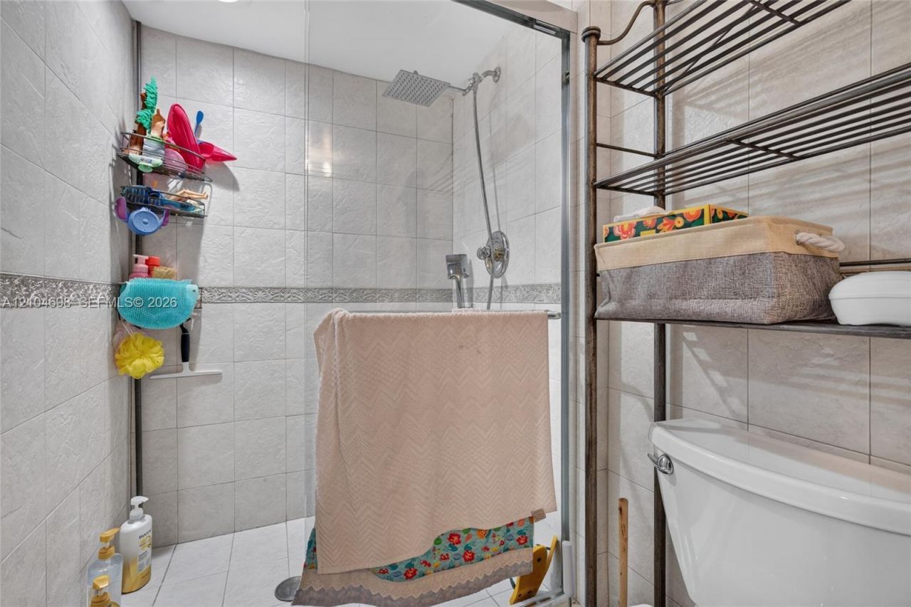 16051 Blatt Blvd , Unit 106, Weston, FL 33326 Photo
