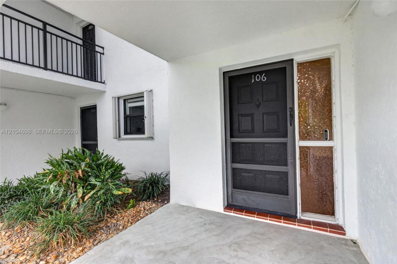 16051 Blatt Blvd , Unit 106, Weston, FL 33326 Photo