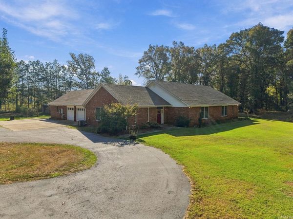 7343 Middle Warren Road , Pine Bluff, AR 71603