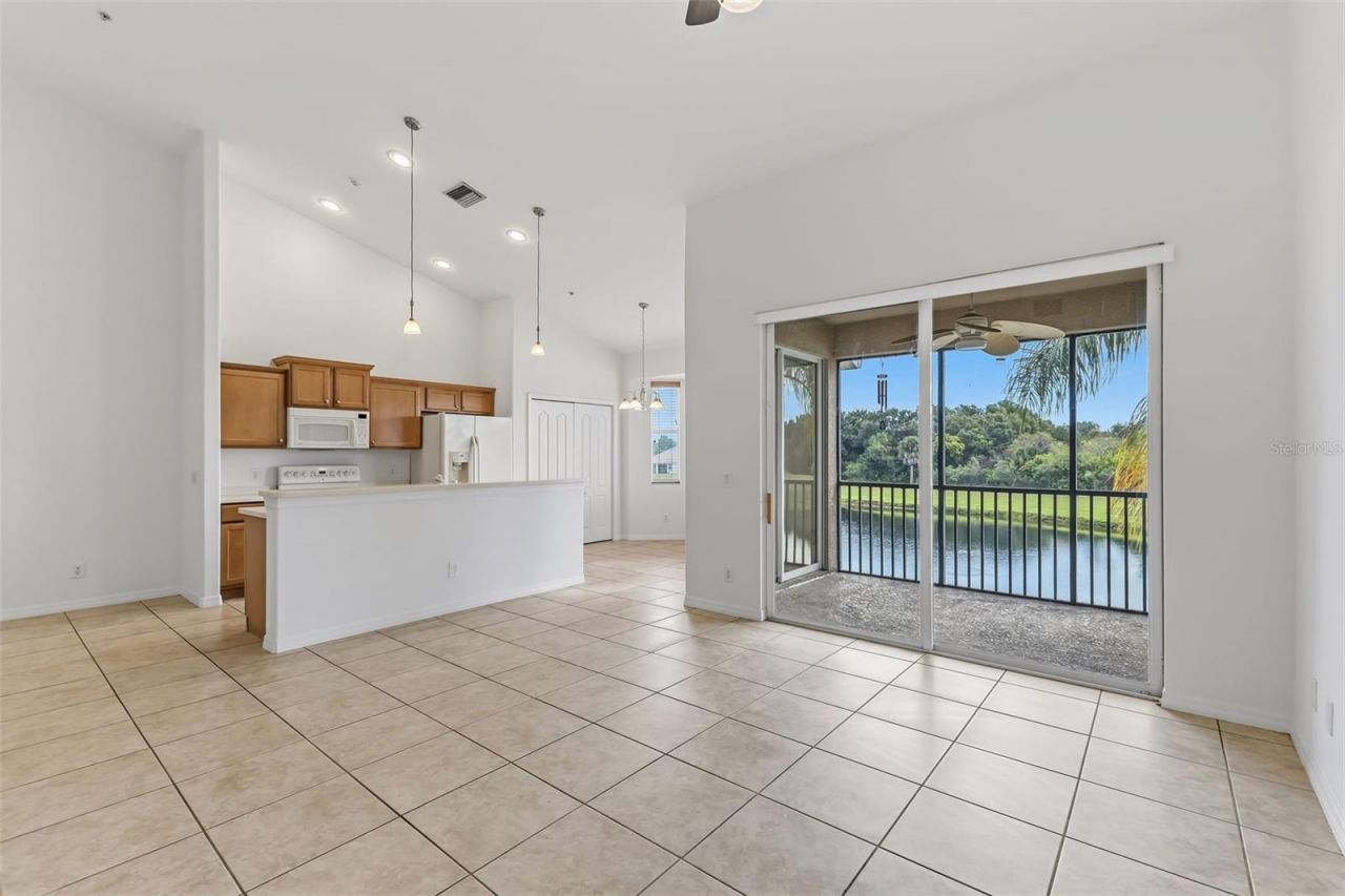 1003 Fairwaycove Lane , Unit 207, Bradenton, FL 34212 Photo
