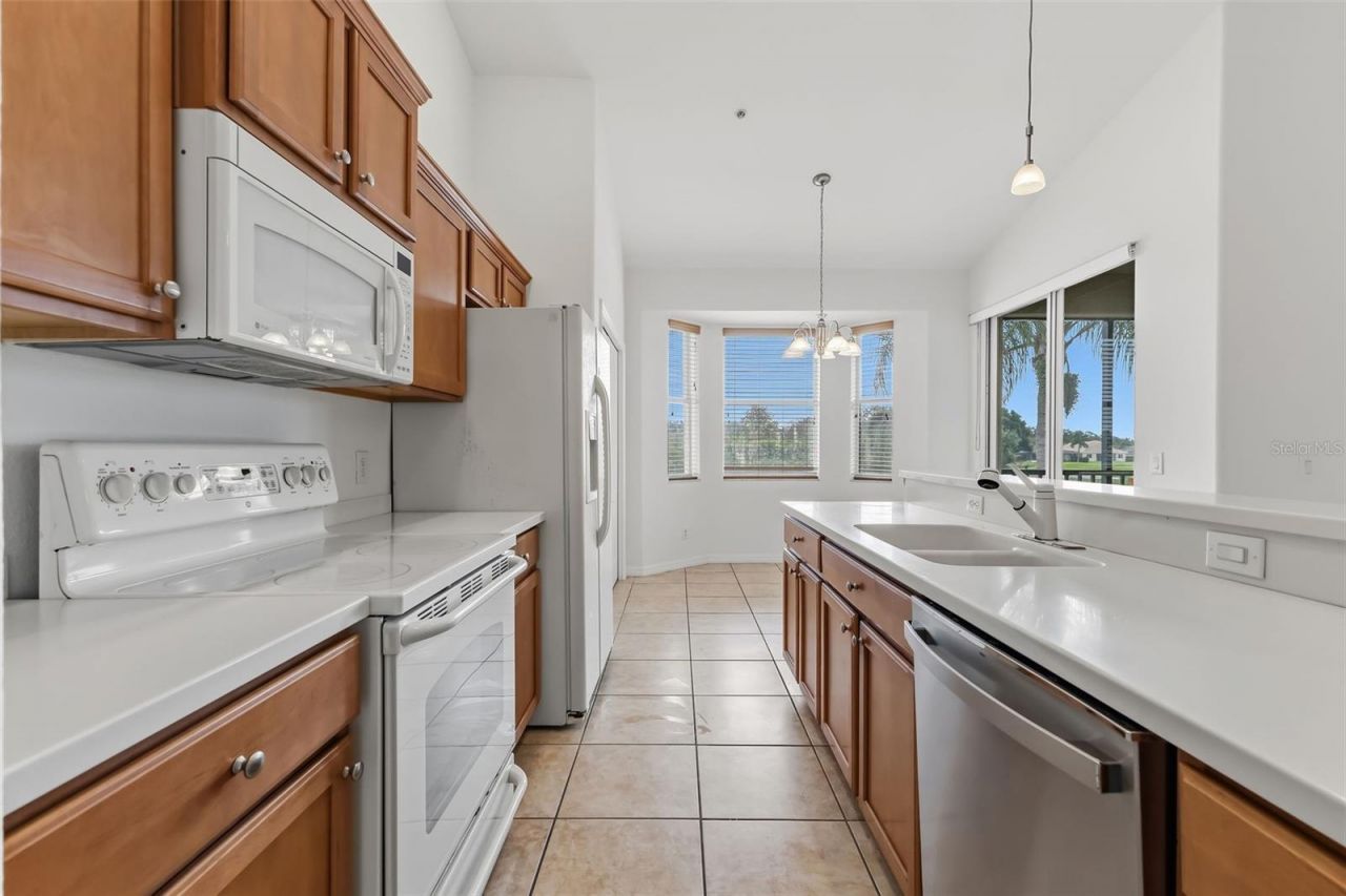 1003 Fairwaycove Lane , Unit 207, Bradenton, FL 34212 Photo