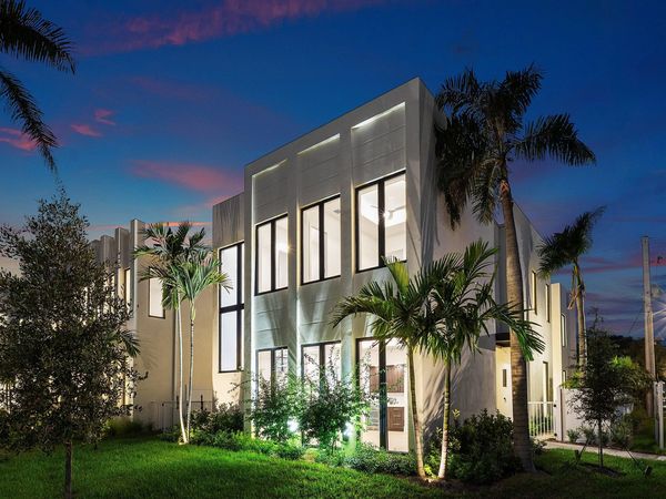 735 SE 4th Avenue, Delray Beach, FL 33483