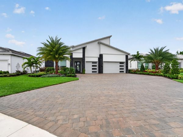 10822 Stellar Circle, Palm Beach Gardens, FL 33412