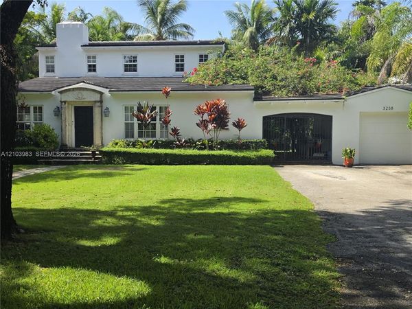 3238 Riviera Dr , Coral Gables, FL 33134